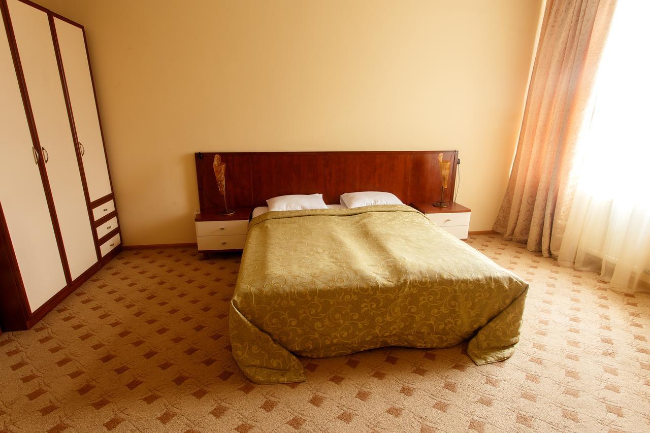Hotel Pansionat Paradiz Poljana Exteriér fotografie