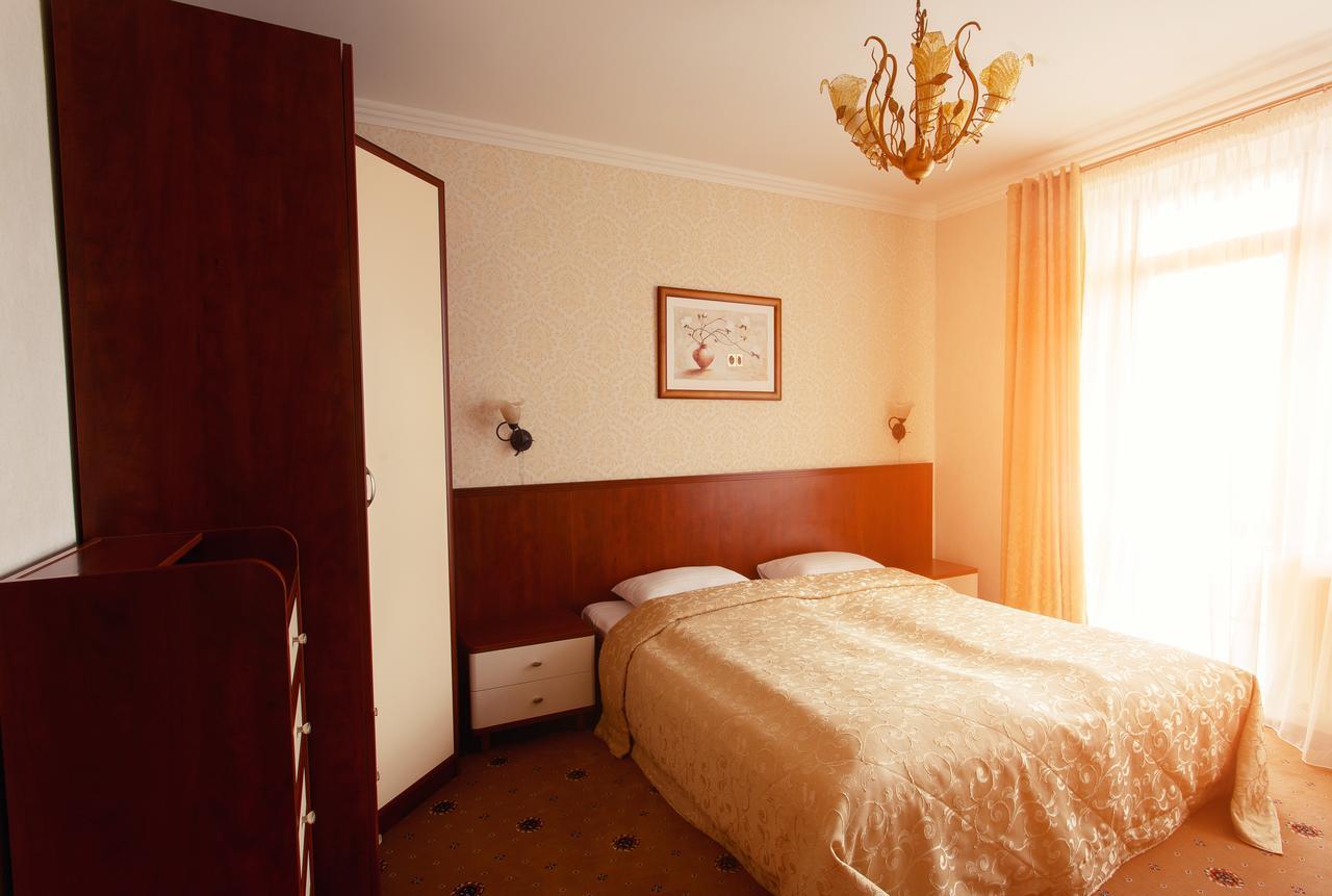 Hotel Pansionat Paradiz Poljana Exteriér fotografie