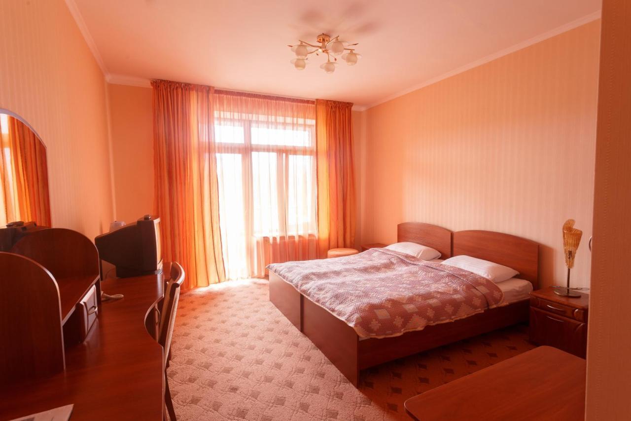 Hotel Pansionat Paradiz Poljana Exteriér fotografie